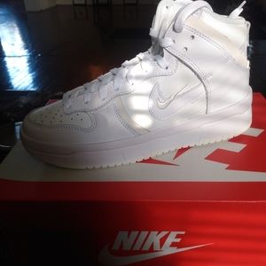 Nike dunk high up size 9 women's